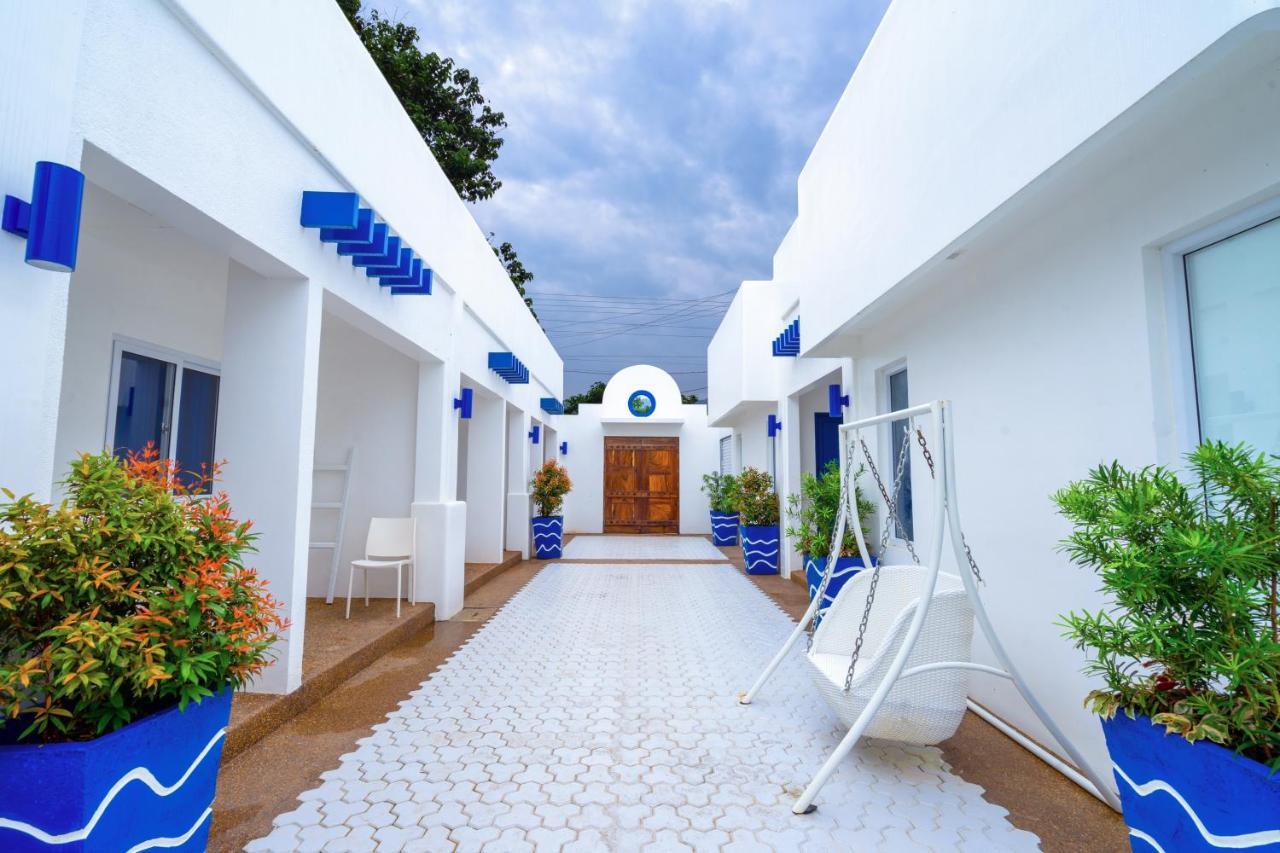 The Palladium Hotel Coron Exterior foto